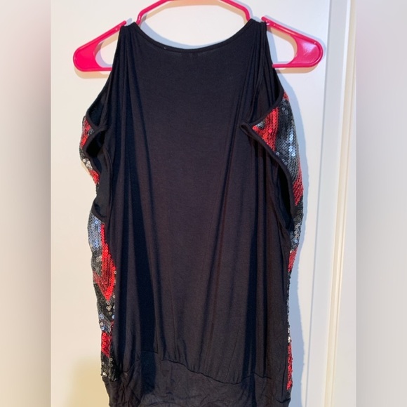 Heart Soul Sequin open shoulder, sleeveless top. XL - Picture 3 of 4